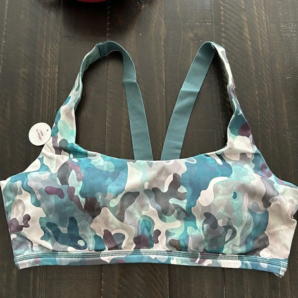 NWT Spanx Printed Low Impact Sports Bra M Camouflage Green Padded Slip On Low